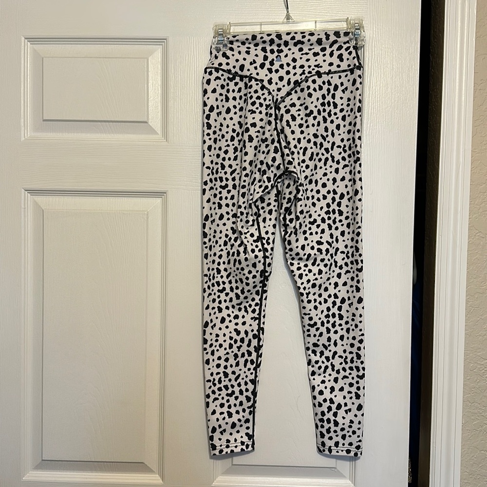 Vitality snow leopard leggings